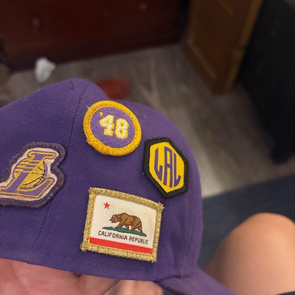 Los Angeles Lakers Purple and Gold Snapback Hat with patches - Picture 2 of 6
